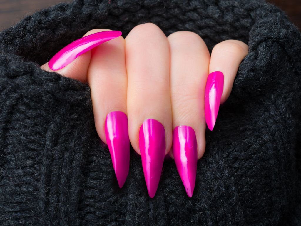 unha stiletto rosa choque