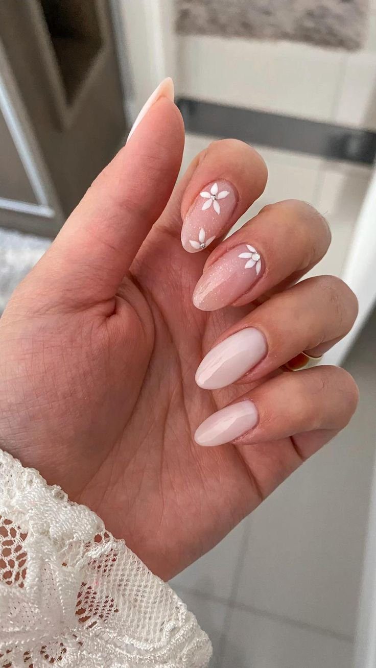 unhas-delicadas-com-flores unhas delicadas com flores