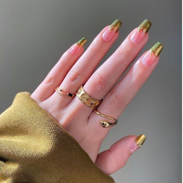 unhas-francesinhas-dourada Foto de unhas decoradas com francesinha dourada para o natal e ano novo